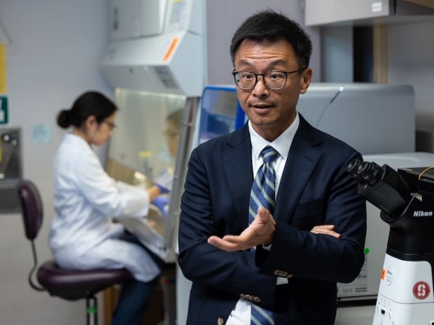 Sam Yang, MD is using advances in microfluidic technologies to develop a new, rapid bedside test for sepsis.